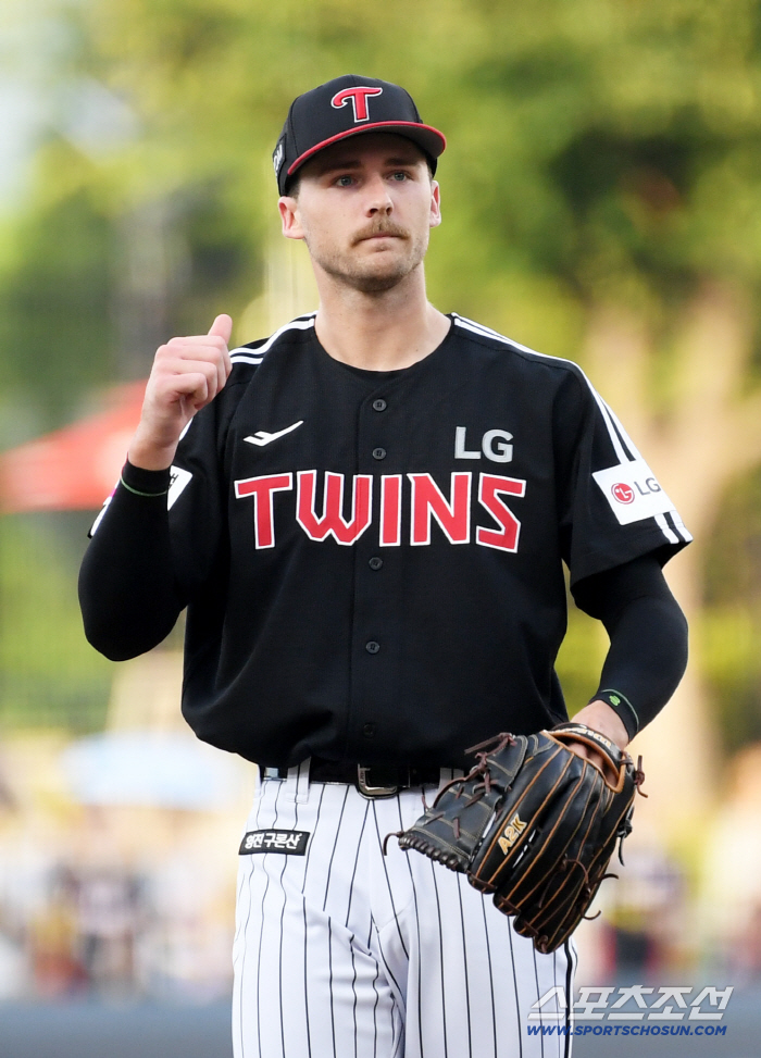 In addition, the sweep loss KIA's great home humiliation LG's 6th consecutive win, solidifying the lead...All three games of Tolhurst 