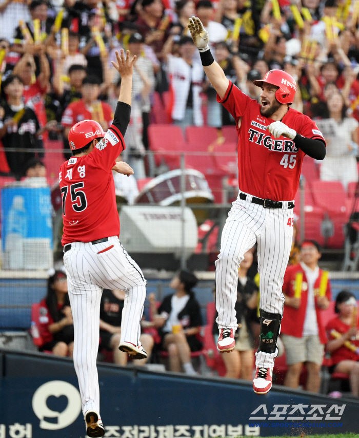 KIA → Park Chan-ho who stole second and third bases in the first inning → Kim Sun-bin who ran to home in the second inning → Wizdom solo shot in the third inning will surely lose consecutive games