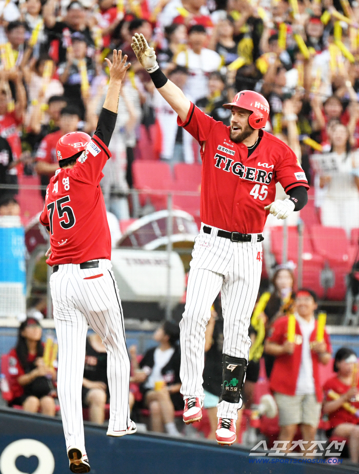 KIA → Park Chan-ho who stole second and third bases in the first inning → Kim Sun-bin who ran to home in the second inning → Wizdom solo shot in the third inning will surely lose consecutive games