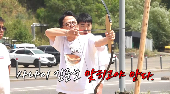 Kim Ji-min ♥ Kim Jun-ho is caught packing with a smile...I pretended to be sad all of a sudden. 