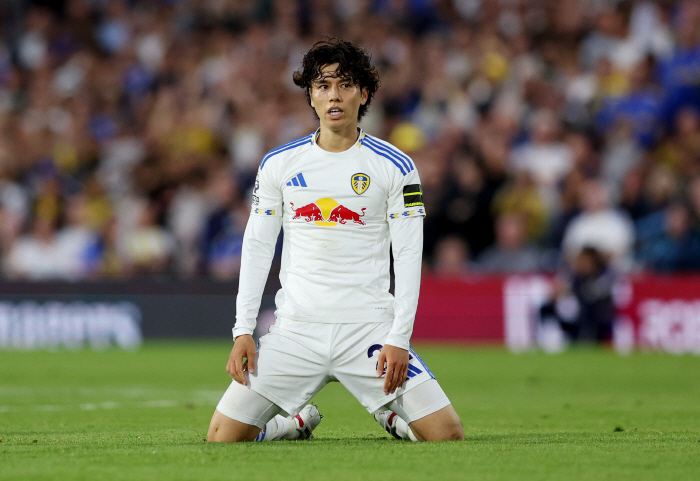  Tears, shock, and despair of the national team aiming to win the World Cup...45 minutes after the Bundesliga debut, the cruciate ligament was injured