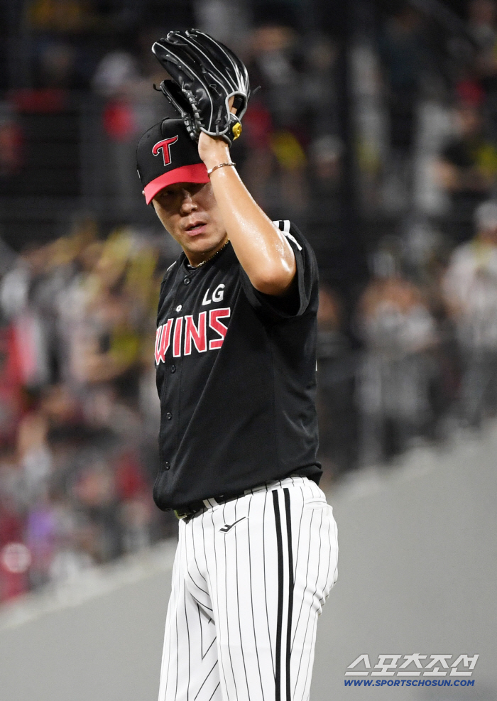  Kim Jin-sung checks Park Chan-ho with 3 steals