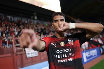  Let's start the game…Huh? Pohang is a 12 second thunderbolt! Jeonbuk, undefeated. Finally, it's over?