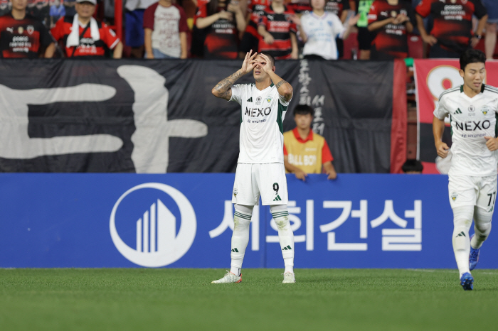 26G Unbeaten Jeonbuk Collapses...Pohang wins 31 with Yonggwangro soccer on top
