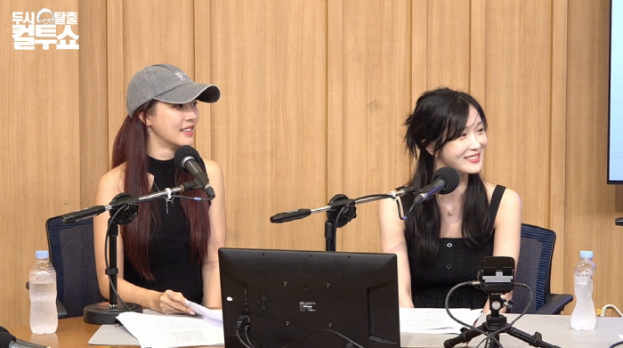 Rainbow 18 Go-Woori and Cho Hyun-young team name SISTAR19 came up with...The unit I made to run Water Bomb (Cultwo Show)