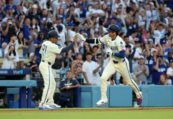 Ryu Hyun-jin's season was dominated by Ohtani, and this year's LAD will exceed 4 million spectators for the first time 
