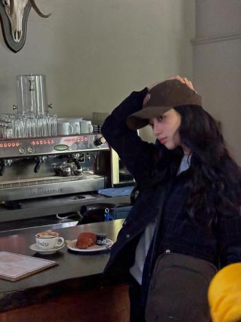  Cheoseo magic..Suzy, a professional wearing padded jackets through the 34-degree heat wave warning nationwide