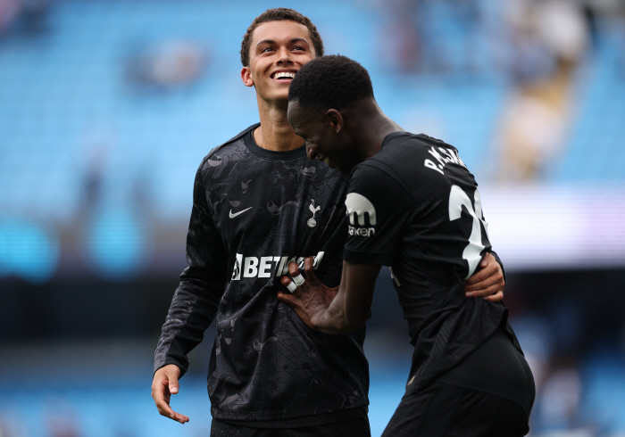 Son Heung-min left, but even Manchester City, 30 → 20, sank, allowing no points in all two games...Tottenham's top recruit is coach Frank, BBC rave