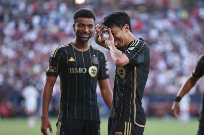 Son Heung-min Show, this is just the beginning and HERE WE GO's sweet penalty warning on debut goal...Highest rating of 8.8 → POTM for 2 consecutive games, MLS World Classes stunned
