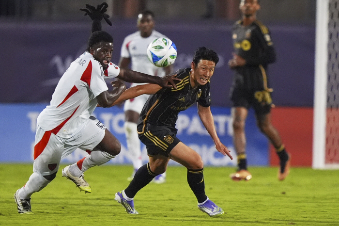 Son Heung-min's magical free kick, as he displays it at the Louvre Museum, his colleague DF praises at the first click of MLS...Son Heung-min is dissatisfied