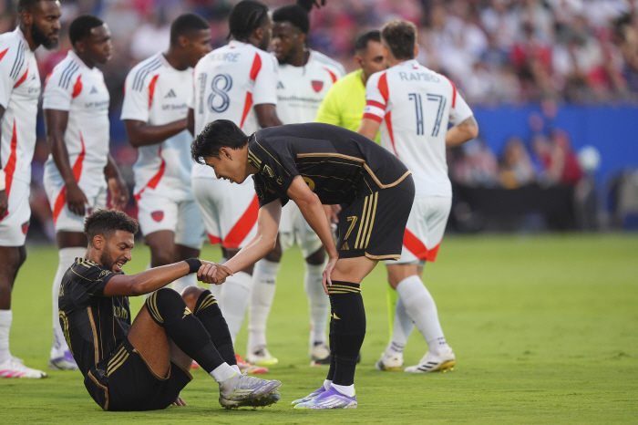 Son Heung-min's magical free kick, as he displays it at the Louvre Museum, his colleague DF praises at the first click of MLS...Son Heung-min is dissatisfied