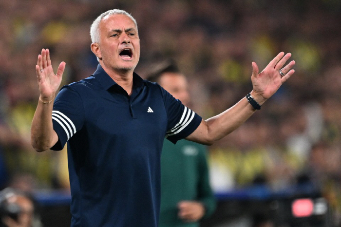 Special One Mourinho, EPL Shocking Comeback? A replacement for Nottingham's manager, Nunu, has risen rapidly