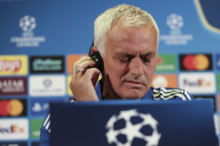 Special One Mourinho, EPL Shocking Comeback? A replacement for Nottingham's manager, Nunu, has risen rapidly