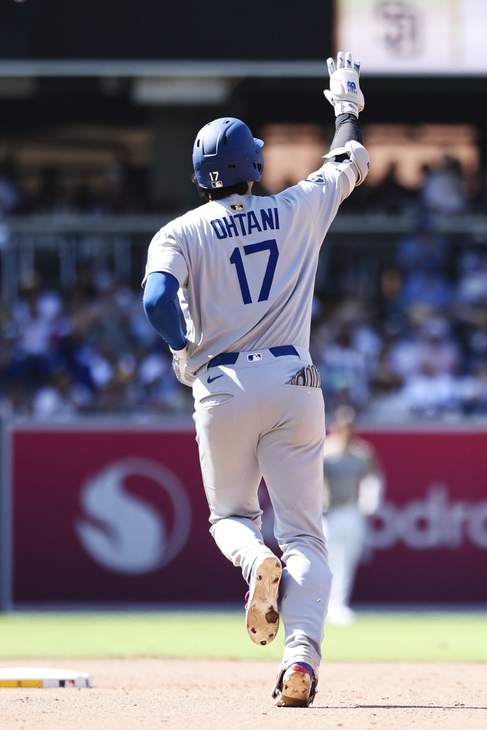 100 home runs in Dodger Blue, one left! Ohtani beats legendary big guns one after another, and 56 home runs pace in the fourth place season