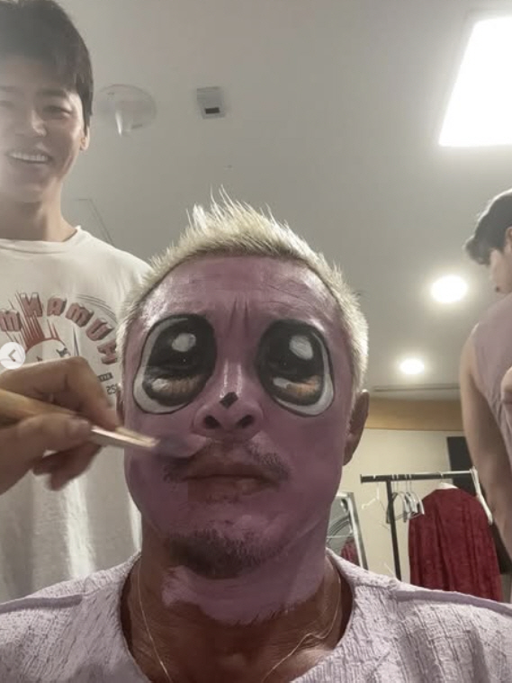 Choo Sung-hoon made 5 billion won like this..Love! Save your pocket money. Heart-chup makeup fighting spirit
