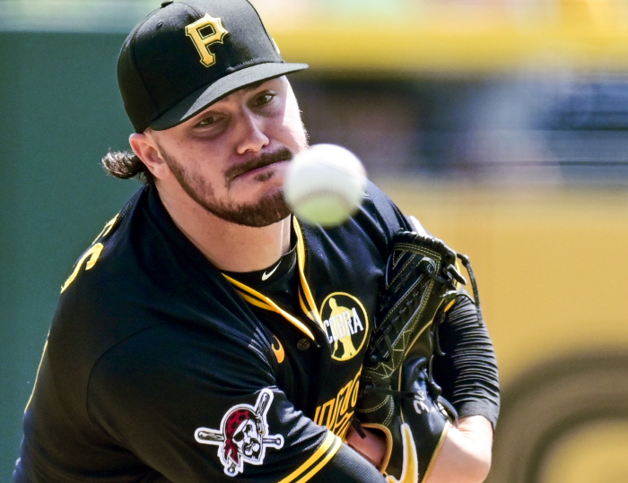 ERA 2.02 Best Second-Year Pitcher In 105 Years' History, Competitive-Free Cy Young Award De facto Confirmed PIT Legend Eyes Development Potential