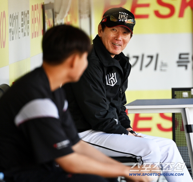 He manages 130 inningsDunny, returning to the starting lineup because of his team's performance? Director Lee Kang Chul is a liar? The truth is