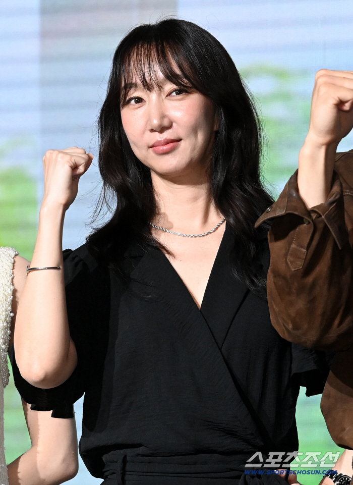History of Confession Director Nam Goong-sun's Resonance? It's like a big bear jelly. Shin Eunsoo is so cute