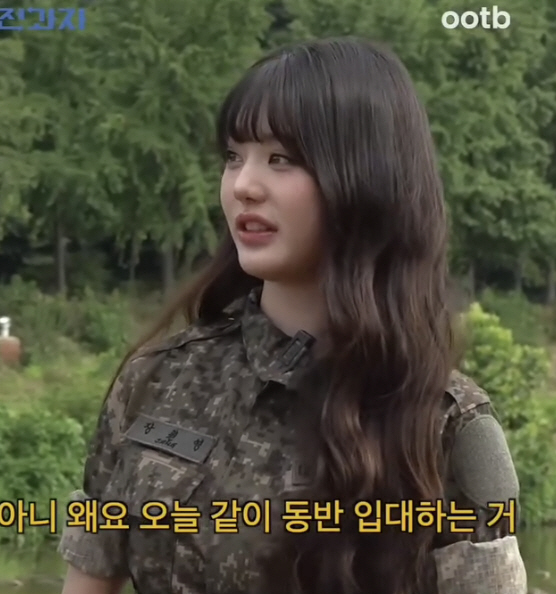 Jang Won Young joined the army..First time wearing military uniform and PT→Sorry for hitting!