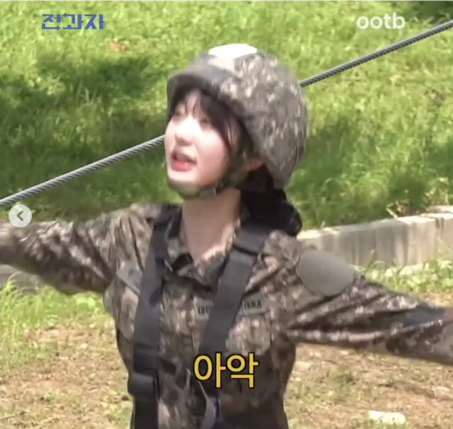 Jang Won Young joined the army..First time wearing military uniform and PT→Sorry for hitting!