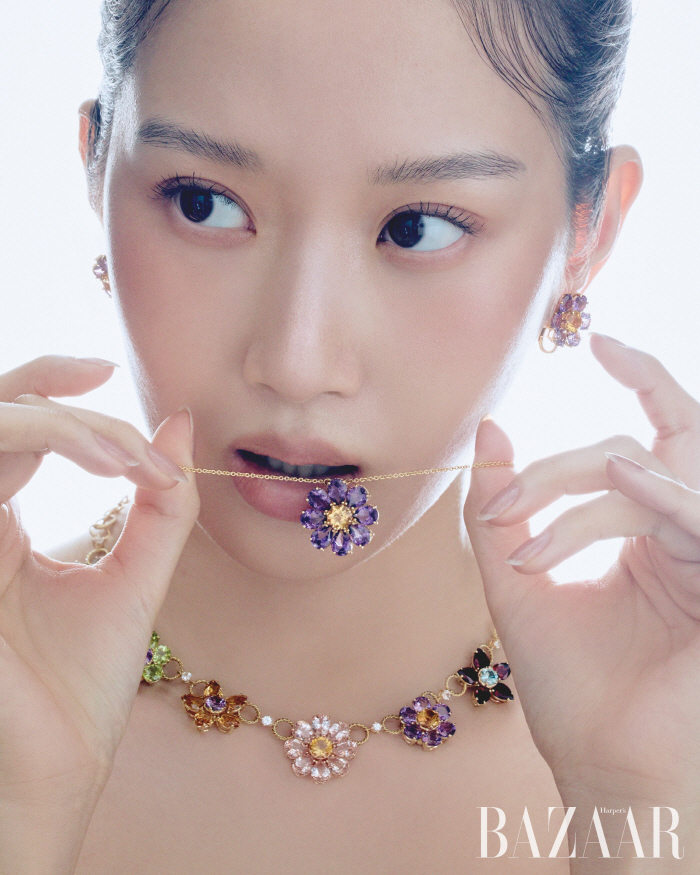 Moon Ga-young, did you even have this charm?A decadent photoshoot surprise