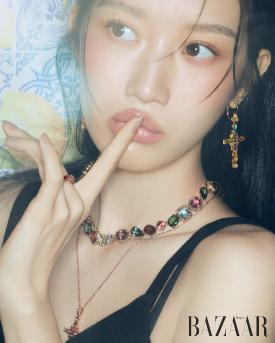 Moon Ga-young, who finished 'Seocho-dong', has a photoshoot sensuality → He will try to be the MC alone in October