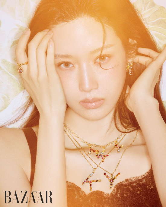 Moon Ga-young, who finished 'Seocho-dong', has a photoshoot sensuality → He will try to be the MC alone in October