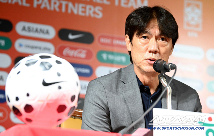  Director Hong Myung-bo's castrope is fighter-like...Son Heung-min chooses to change his captain, constantly agonizing (answer)