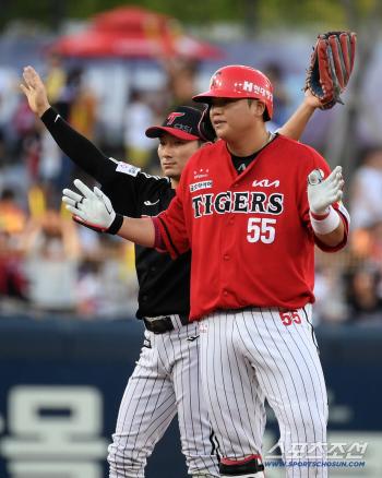 Why did Han Jun-su sigh without throwing a home run in the bottom of the ninth inning with two outs and a bases-loaded 3B1S