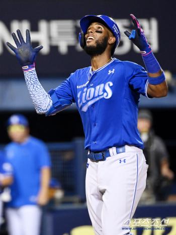 Controversial foul Cho Sung-hwan leaves → Diaz's 41st artillery explosion, Samsung's fourth consecutive victory...Doosan has lost four games in a row 