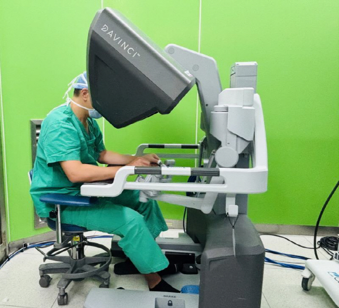 Hallym University Sacred Heart Hospital proves the safety and effectiveness of Korea's first prostate cancer light bladder single-hole robotic surgery...More than double the rate of urinary incontinence recovery