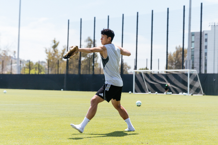 LAFC official! Son Heung-min has a huge impact on Ohtani...Ticket demand is at an all-time high → Korean town visitors surge