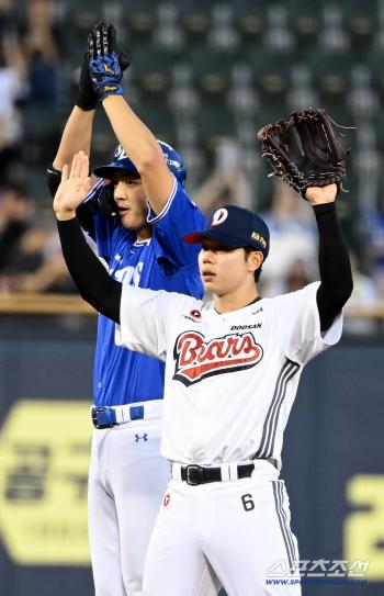  Koo Ja-wook, first RBI double!