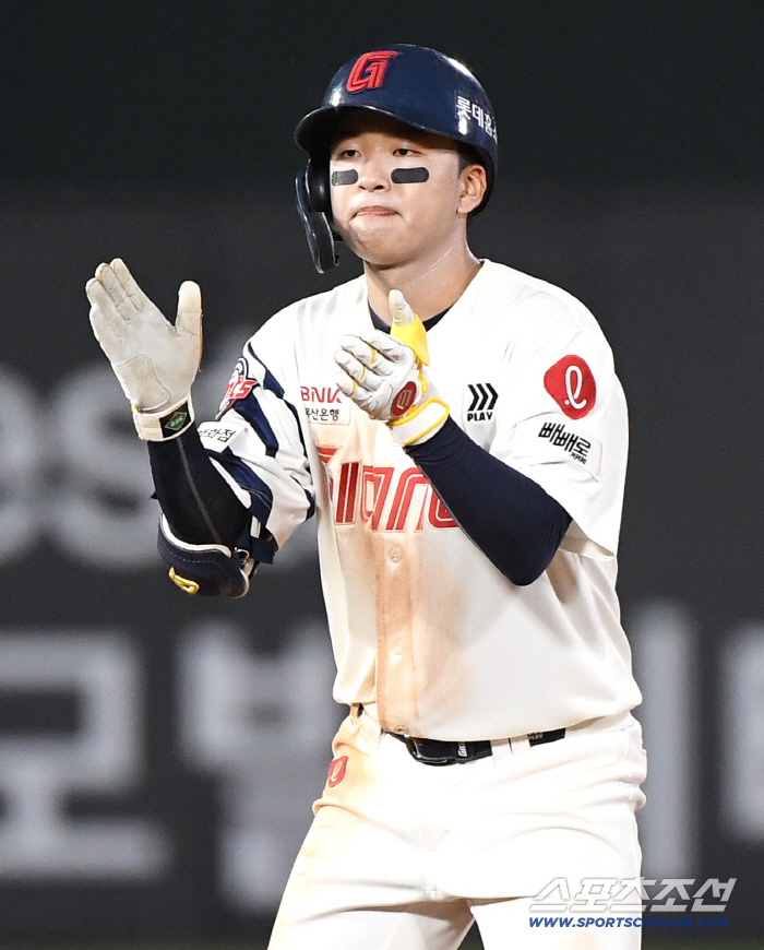  Lee Hojun, RBI double