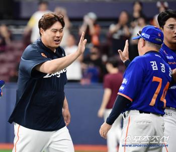  Manager Kim Kyung-moon, Ryu Hyun-jin, thank you again today