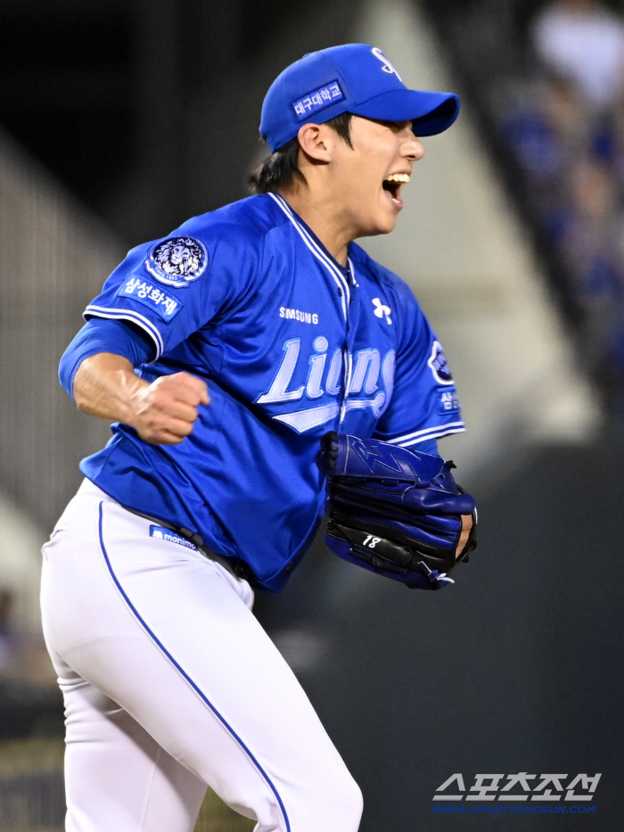  Won Tae-in, 6 scoreless innings, cheers with his fist