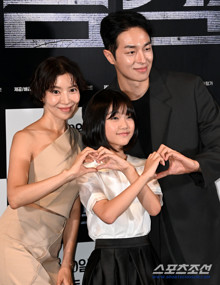  Yoon Seah, Yoon Byulha, Kwon Hyuk, please love home cam
