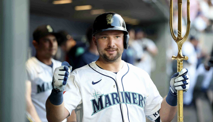 Raleigh wrote a new history! Catcher's first 50 home runs exploded, MVP! Chant and 10 gaps with base running blocking