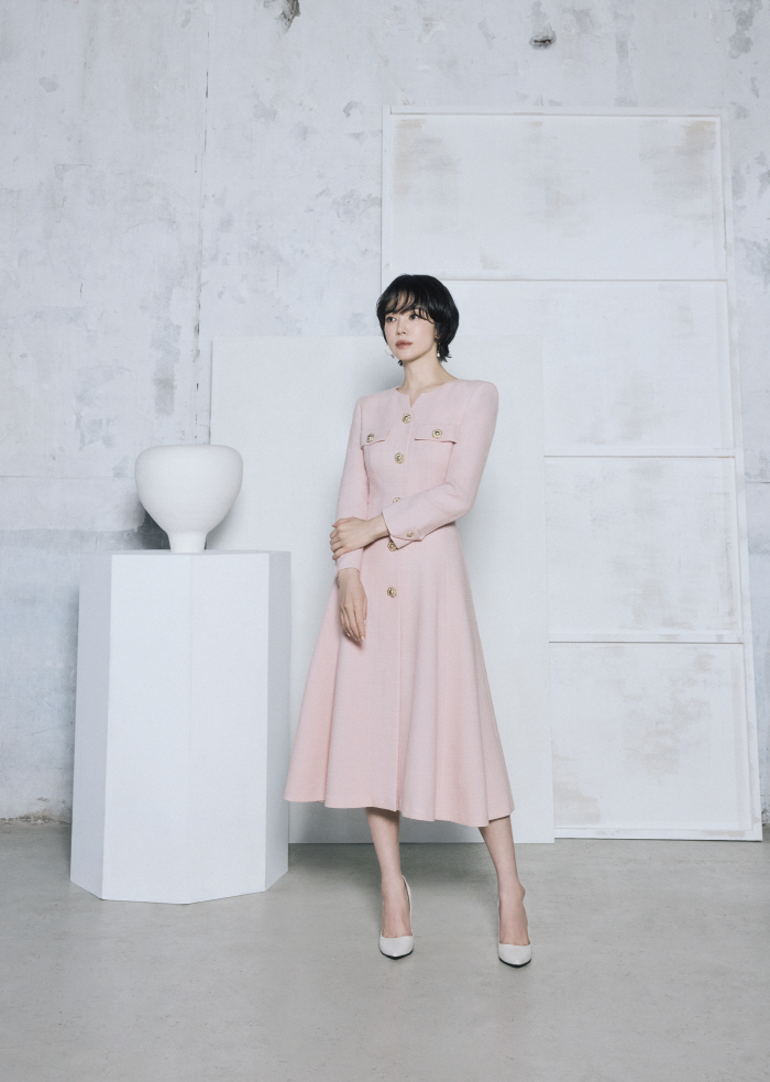 Song Hye-kyo Stuns in Autumn Pictorial with Urban, Sensual Layers