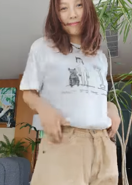 Thin Lee Hyori? Good influence over health concerns...Donation T-shirts made by yourself 