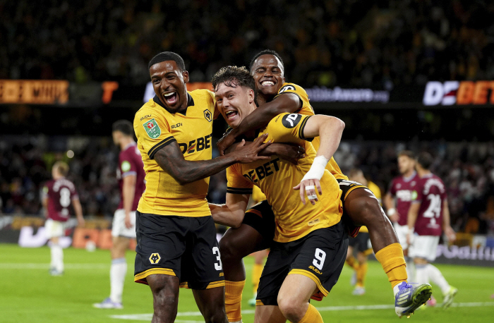 43.2 billion → 100 billion won crazy surge! Hwang Hee-chan's miss and multi-goal banging...2nd proposal also 3rd preparation of knife rejection → Liverpool, EPL record butterfly effect