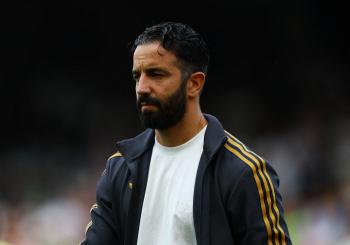 Amorim, get out of here! Europa League runner-up → Rumors of a transfer to Us, Manchester United fans' anger exploding, and controversy over the demand for replacement in the end