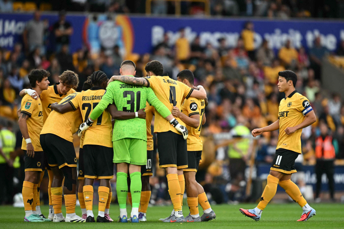  Captain Hwang Hee-chan won 3-2 against Wolverhampton and West Ham in 81 minutes! advance to the third round