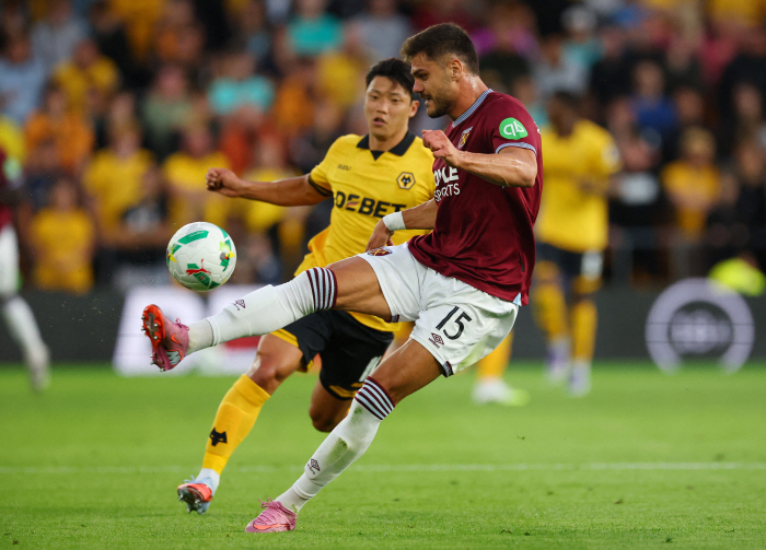  Captain Hwang Hee-chan won 3-2 against Wolverhampton and West Ham in 81 minutes! advance to the third round