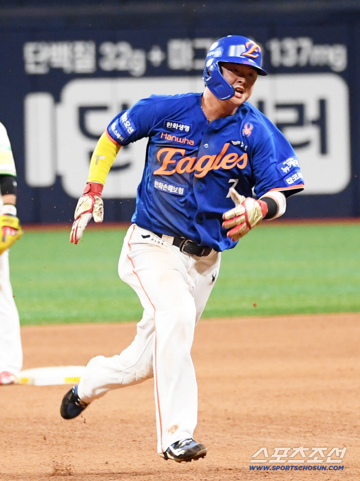 Dongjoo Moon did it, too! Hanwha's Record Is Born for the First Time in 18 Years...4 consecutive wins → 5 consecutive losses at the bottom of Kiwoom 
