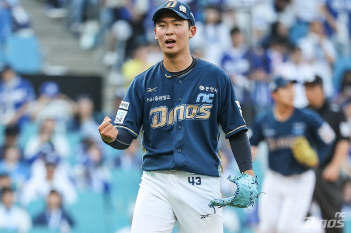 It was a customized replacement starter for LG, which head coach El Jalal put forward, but he also allowed two hits, five walks, and four runs in 2.1 innings despite the 155km fastball. When did the 1R prospect's first win
