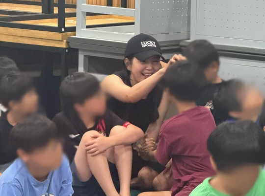 Jang Young-ran, ♥ After the sale of the hospital, the good deed continued..I'll give you support for a trip to the nursery
