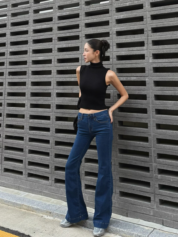 Kim Yun-ji's sturdy body that can't even cover her fashion...Apple Hip Surprise