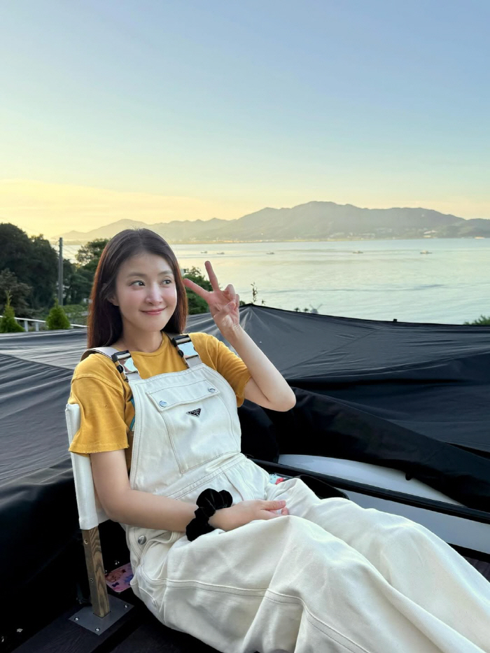 Lee Si-young, even in 7 months of pregnancy, full-term camping for her son is a little difficult, but happy