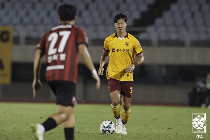 Let's go to Sangam! Gwangju advances to the final of the Korea Cup for the first time since its foundation! 21 come-from-behind victory over Bucheon 